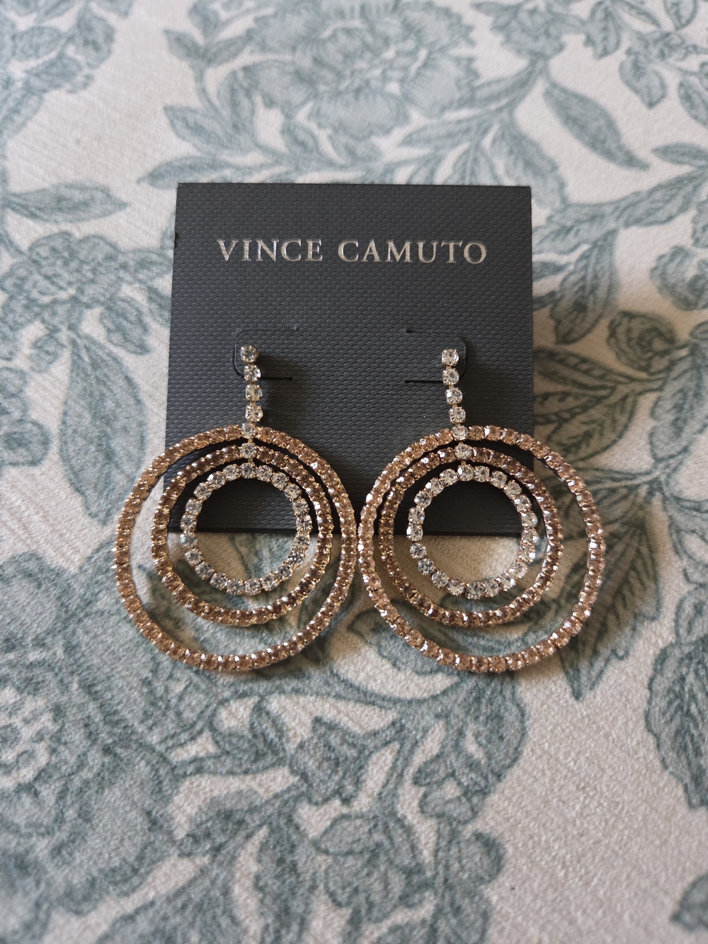 ✨️NEW Vince Camuto Rose Gold and Clear Crystal Triple Hoop Earrings